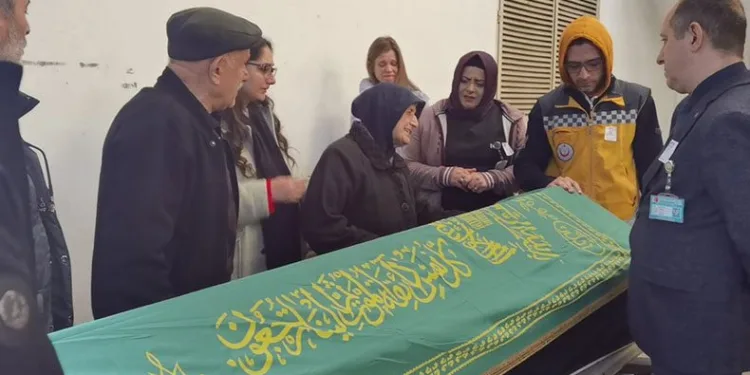 Hayatını kaybeden ambulans şoförüne gözyaşlarıyla veda