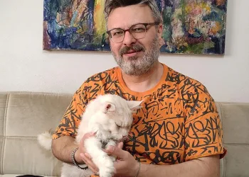 Cins kedi tek seferde 10 tane yavruladı