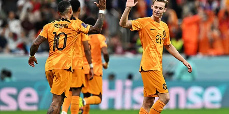 Hollanda ve Senegal, Dünya Kupası’nda son 16’ya kaldı