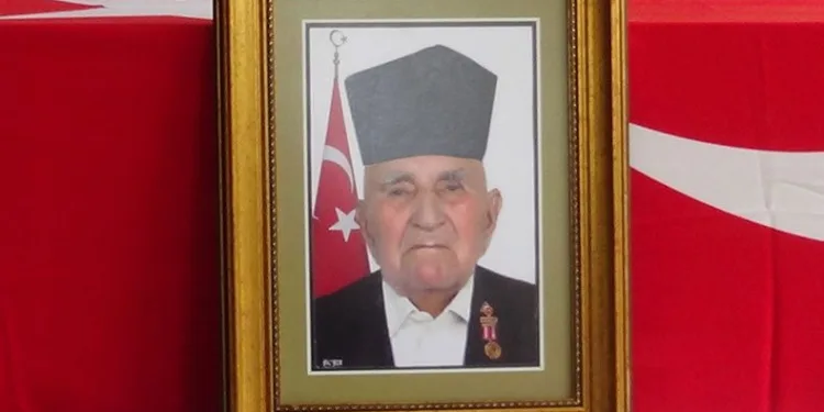 Kore gazisi son yolculuğuna uğurlandı
