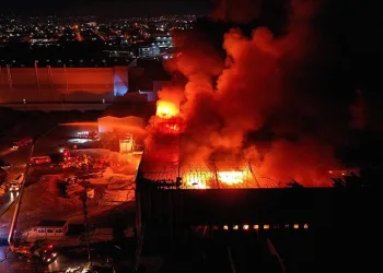 Bursa’da tekstil fabrikasında büyük yangın