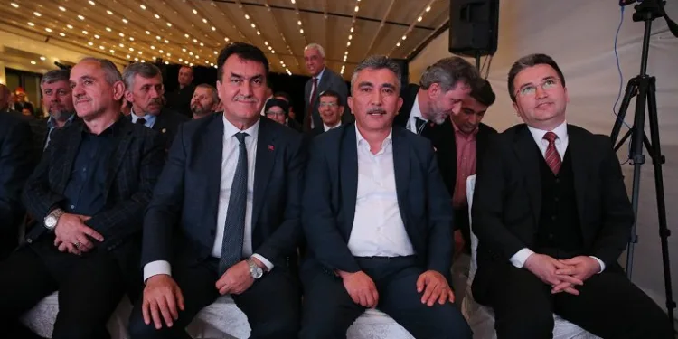 Başkan Dündar, Giresun’daki sempozyumda konuştu
