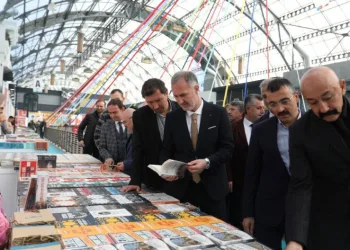 1 milyon kitap okuyucuyla buluştu