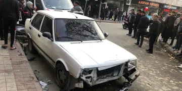 Bursa’da motosiklet kazası kameralara yansıdı