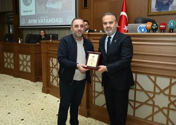 Bursa’da ayın vatandaşları ödüllendirildi