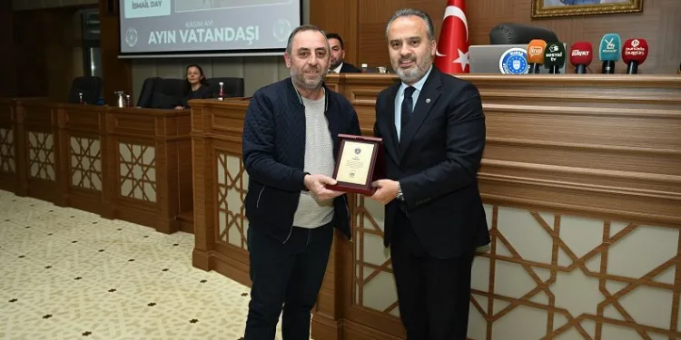 Bursa’da ayın vatandaşları ödüllendirildi