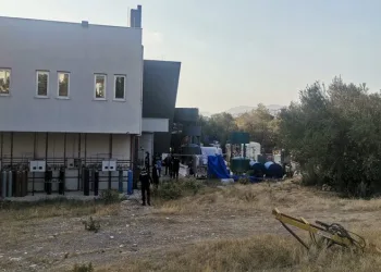 Ege Üniversitesinde deney sırasında patlama: 2 yaralı