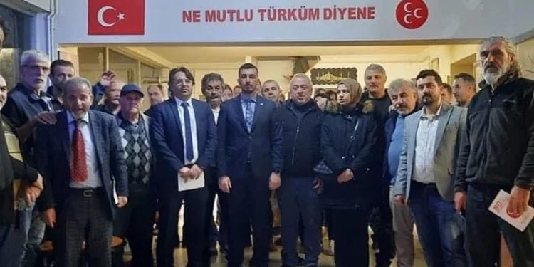 MHP’li sandık müşahitleri eğitimde
