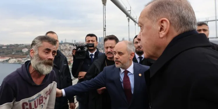Erdoğan intihar girişiminde bulunan vatandaşı ikna etti