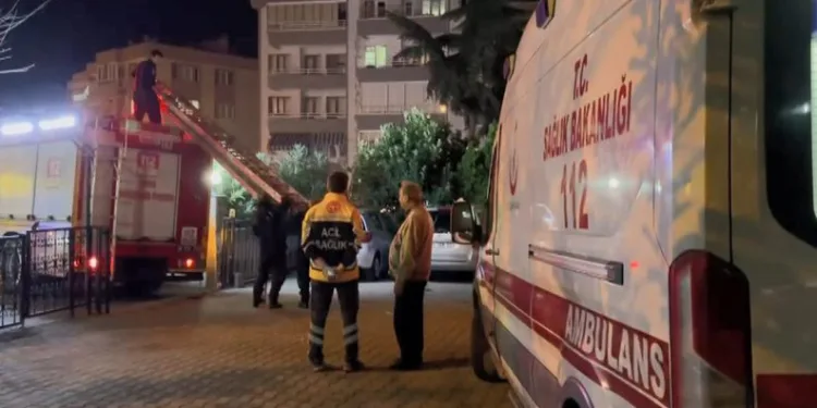 Bursa’da yaşlı kadın dolabın altında kaldı