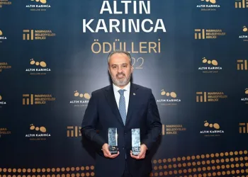Bursa Büyükşehir’e çifte ödül