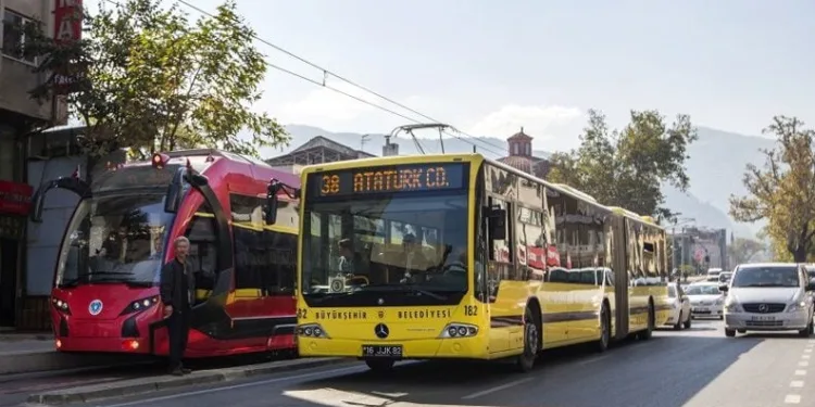 Bursa’da öğretmenlere ulaşım ücretsiz