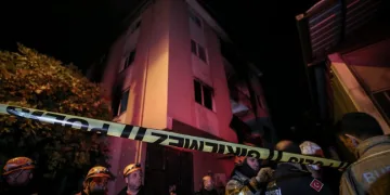 Savaştan kaçtılar yangında hayatlarını kaybettiler
