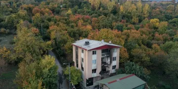 Bursa’da 9 kişiye mezar olan ev havadan görüntülendi