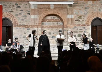 Osmangazi’de tiyatro okulu büyüledi