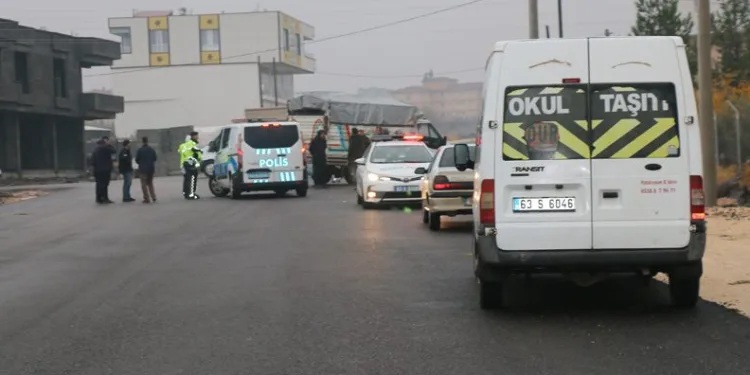 Öğrenci servisi zincirleme kazaya karıştı: 13 yaralı