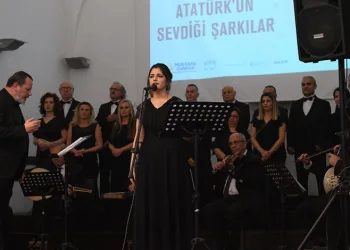 Ulu Önder Sevdiği Şarkılarla Anıldı