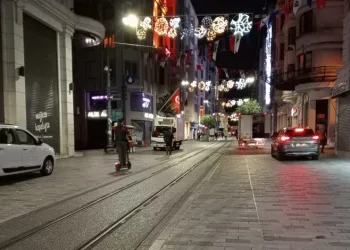 İstiklal Caddesi araç trafiğine açıldı