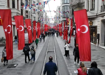 Saldırıdan günler sonra İstiklal Caddesi
