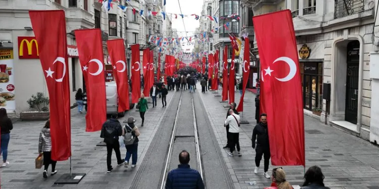 Saldırıdan günler sonra İstiklal Caddesi