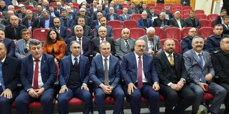 Vali Canbolat, Orhaneli’de muhtarlarla buluştu