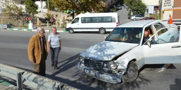 Hırsızlar Eşref Kolçak’ın otomobiline göz dikti