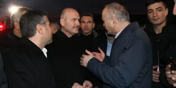 Bakan Soylu deprem bölgesinde