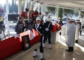 Ecrin ve babasının cenazesi toprağa verildi