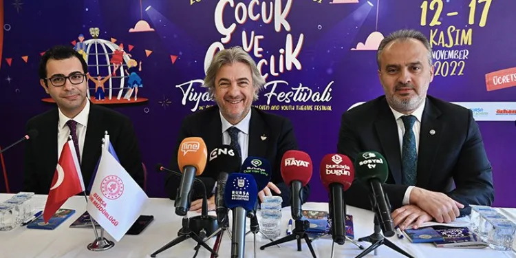 Tiyatroda çocuk ve gençlik buluşması başlıyor