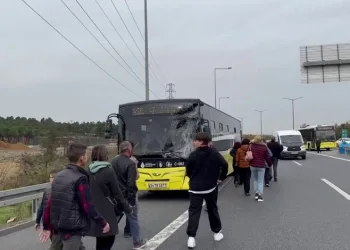 Servis İETT otobüsü ile çarpıştı: 7 yaralı