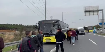 Servis İETT otobüsü ile çarpıştı: 7 yaralı
