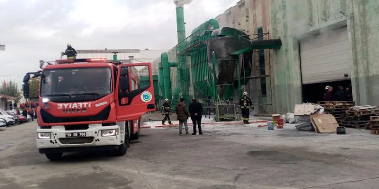 Tekirdağ’da fabrikada yangın: 2 yaralı