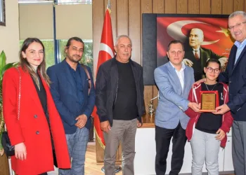 Karacabey’de eğitime tam destek
