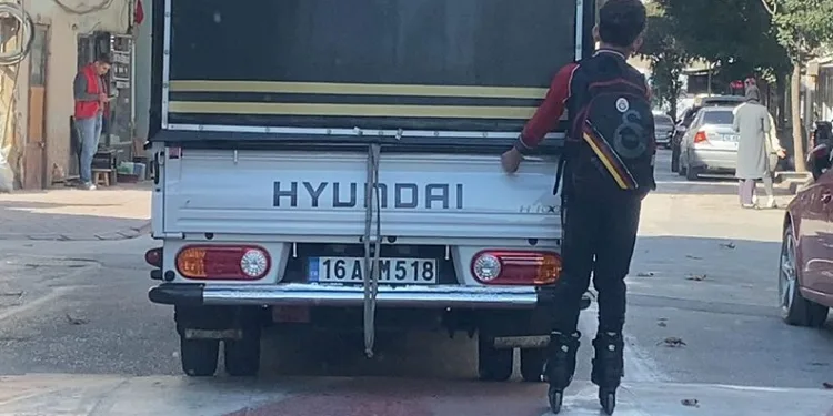 Bursa’da patenli öğrencinin tehlikeli yolculuğu