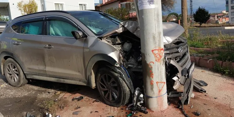 Samsun’da cip ile kamyonet çarpıştı: 2 yaralı