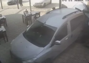 Bursa’da freni boşalan hafriyat kamyonu dehşet saçtı