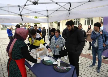 İnegöl Belediyesi’nden öğrencilere çorba ikramı
