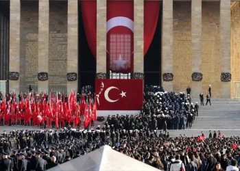 Devlet erkanı Ata’nın huzurunda