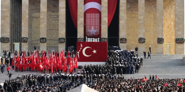 Devlet erkanı Ata’nın huzurunda