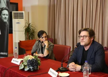 Edebi Kazılar’ın konuğu Tuna Kiremitçi ve Aslı Perker oldu
