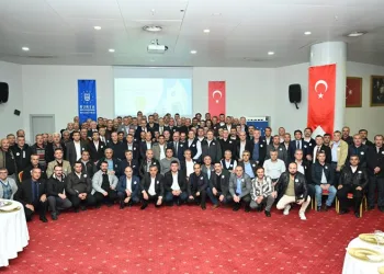 Alinur Aktaş’tan personelin ‘En’lerine ödül