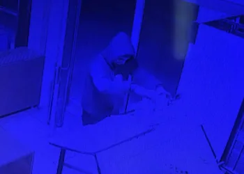 Bursa’da hırsız sadaka kutusunu çaldı