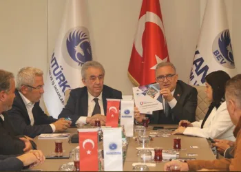 BALKANTÜRKSİAD üyeleri dominik pazarını masaya yatırdı