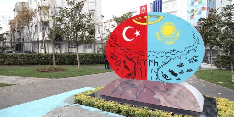 İstanbul’da Türkiye-Kazakistan Kardeşlik Anıtı açıldı