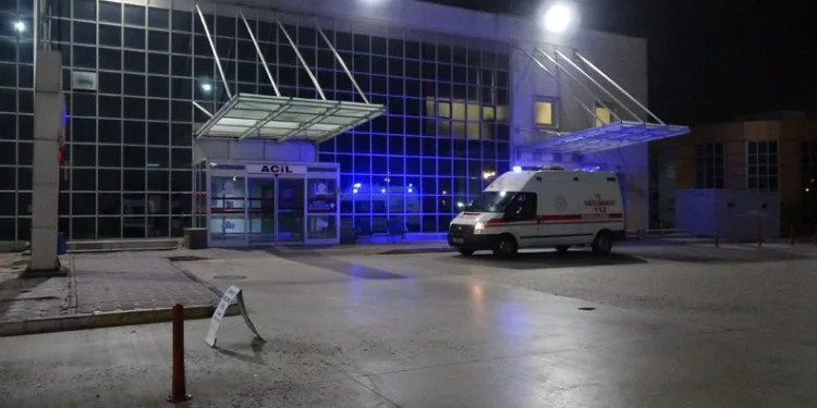 3 kişi tabanca ile vurulmuş olarak bulundu