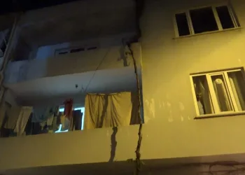 Bursa’da evinde bıçaklanmış halde ölü bulundu