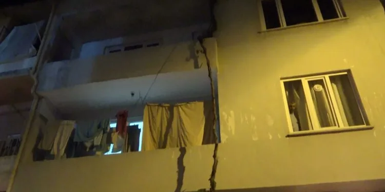 Bursa’da evinde bıçaklanmış halde ölü bulundu
