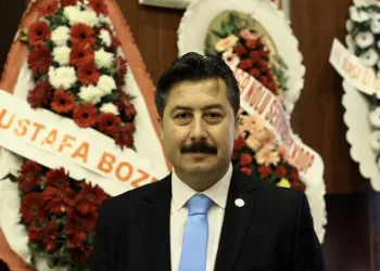 Yenişehir İYİ Parti’de Ercan Özel’e güven oyu