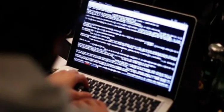 Yasa dışı internet sitelerine engel