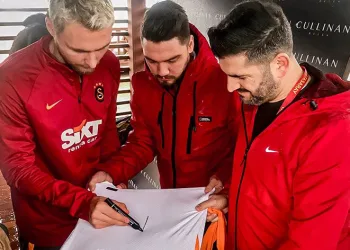 “Galatasaray ile şampiyonluk kazanmak istiyorum”